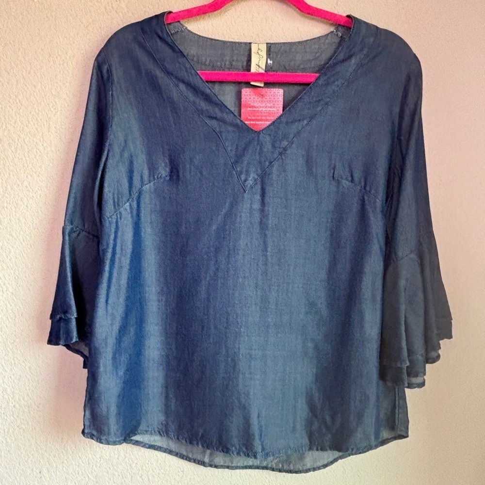 NWT Evereve Allison Joy Renee Chambray Denim 3/4 Ruffle Sleeve Blouse S - Picture 2 of 7